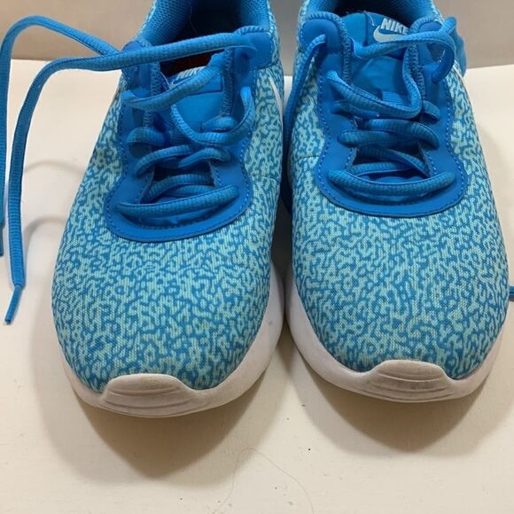 Nike size 6.5 athletic shoes blue - Picture 9 of 9